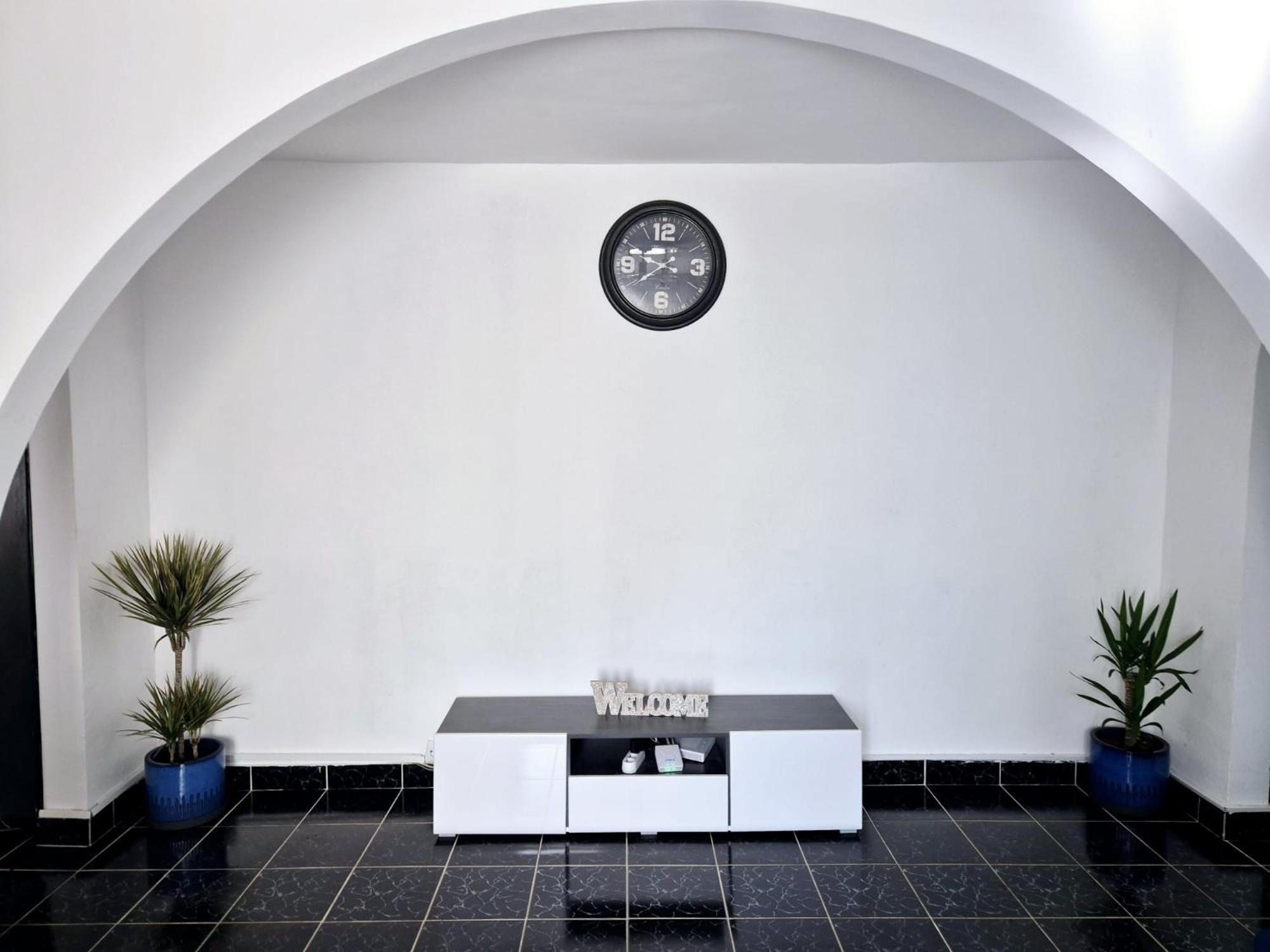 Lamaitei Residence Craiova Ngoại thất bức ảnh
